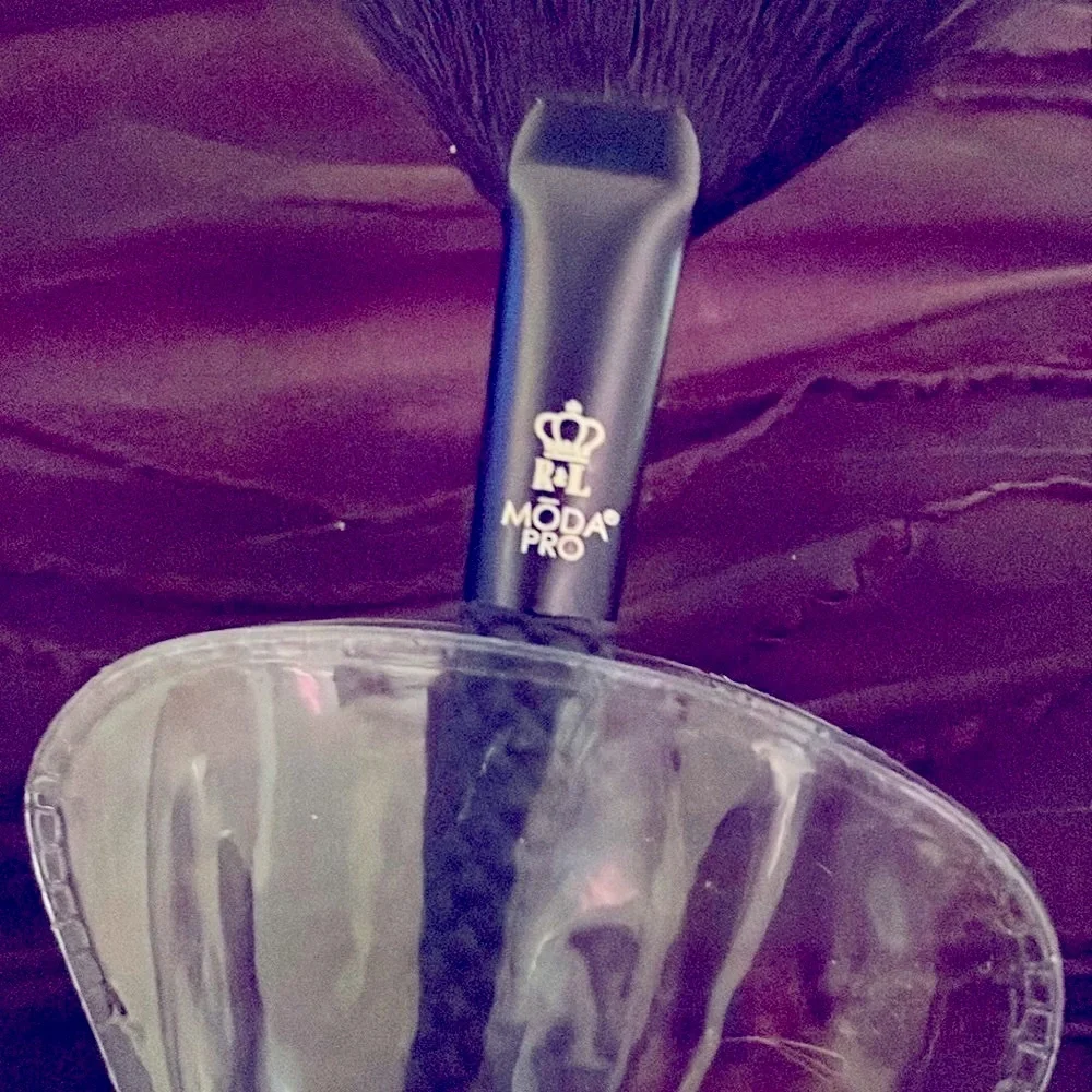 MODA PRO HIGHLIGHT BRUSH